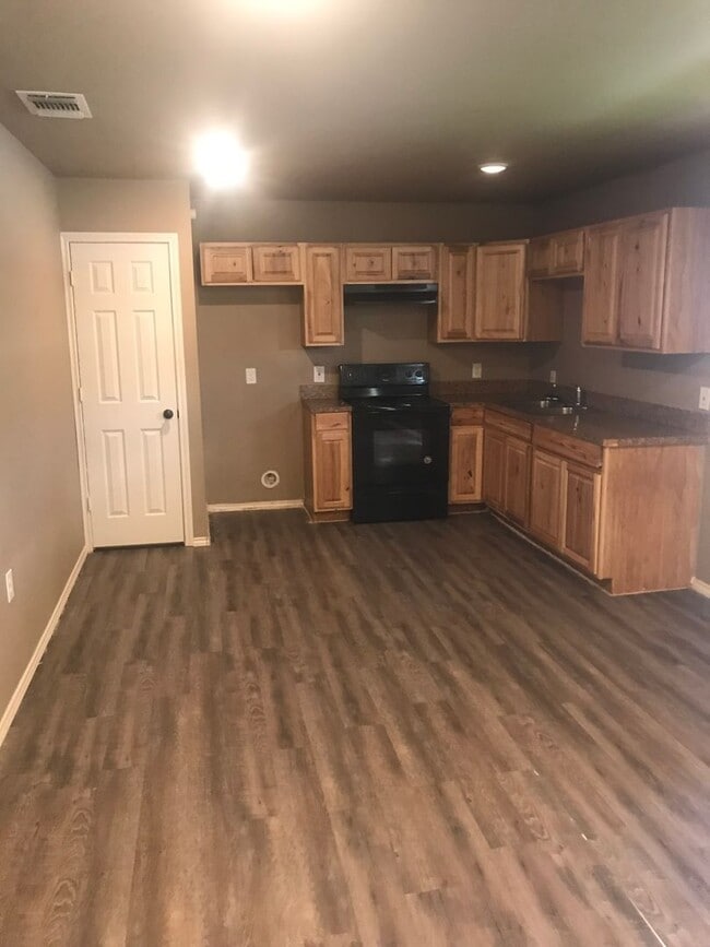 528 46th St in Lubbock, TX - Building Photo - Building Photo