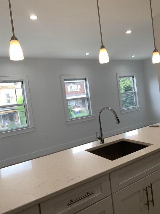 137 Prospect St in Jersey City, NJ - Building Photo