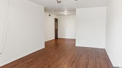 2100 College Dr, Unit 12 in Baton Rouge, LA - Building Photo - Building Photo