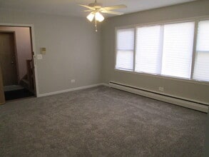5742 W Lawrence Ave in Chicago, IL - Building Photo - Building Photo