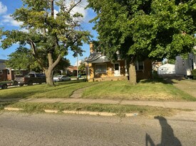 2248 N Water St in Decatur, IL - Building Photo