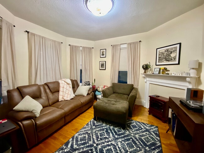 15 Parker Hill Ave, Unit 2, Unit 2