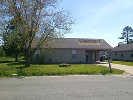 302 E Locust St in Paragould, AR - Building Photo