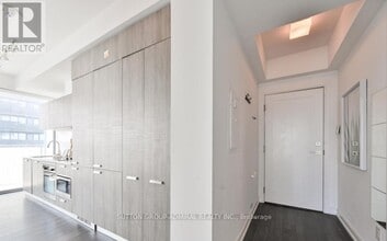 50A Charles St E in Toronto, ON - Building Photo - Building Photo