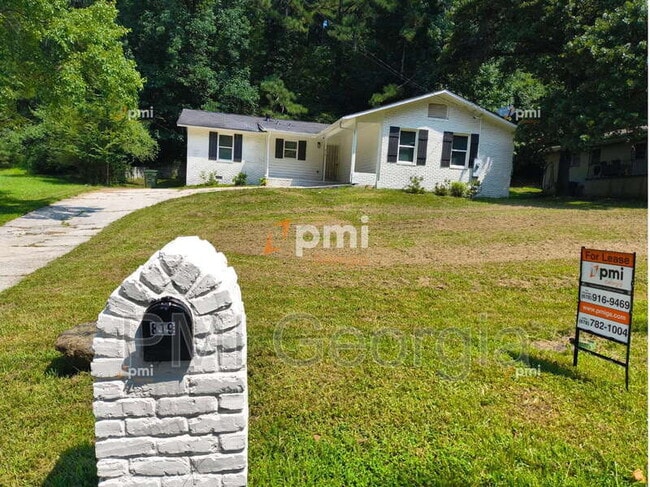 property at 819 Forrest Cir SE