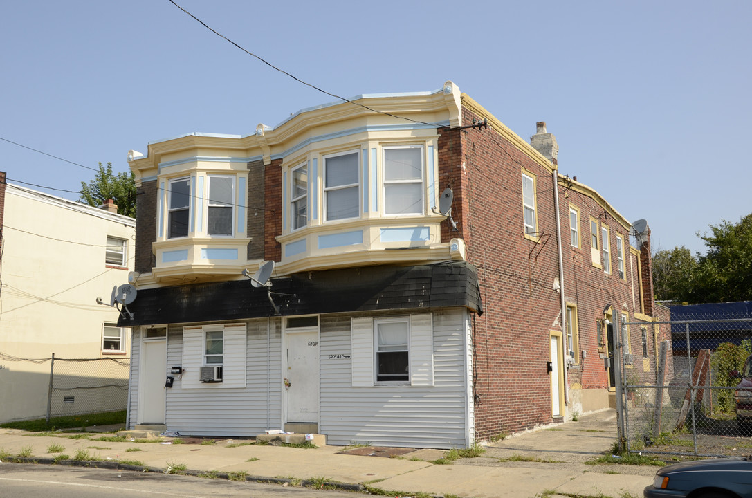 6209-6211 W Girard Ave in Philadelphia, PA - Building Photo