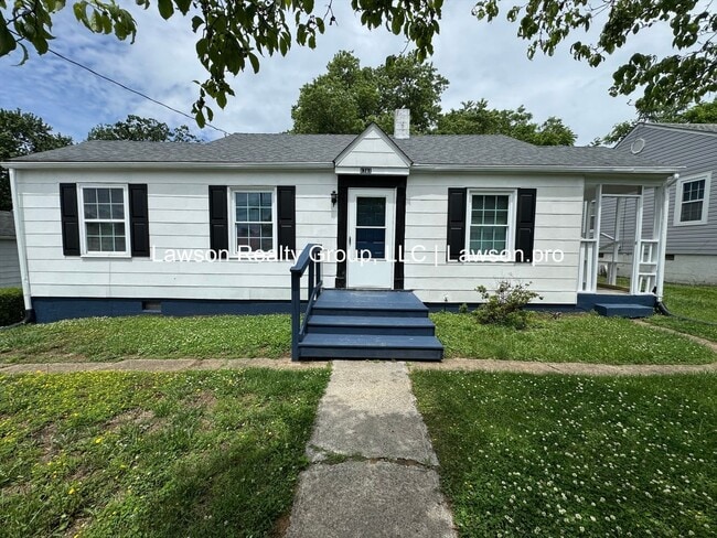 property at 1741 Pexton Ave
