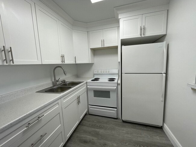 172 Sussex I in West Palm Beach, FL - Building Photo - Building Photo