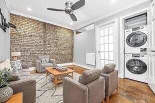 230 E 32nd St, Unit 1C in New York, NY - Building Photo