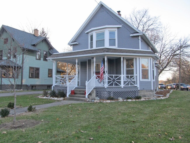 property at 1810 Oakland Dr