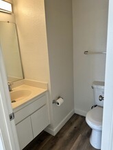 2225 Canyon Dr in Costa Mesa, CA - Building Photo - Building Photo
