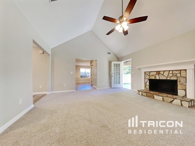 523 Ashton Manor Dr in Loganville, GA - Building Photo - Building Photo