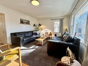 5910 Tower St in Rockford, MN - Foto de edificio - Building Photo