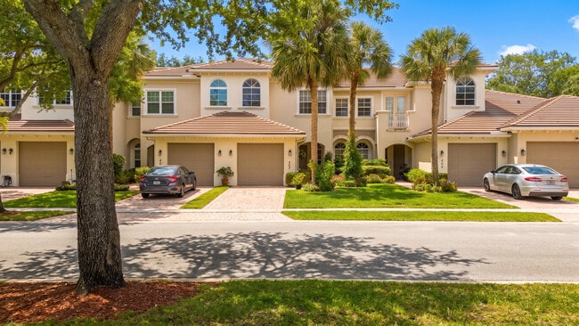 6407 Bella Cir