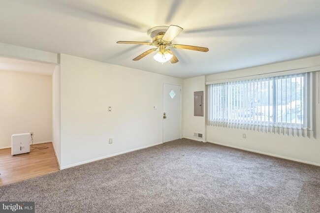 10619 Maple St in Fairfax, VA - Building Photo - Building Photo