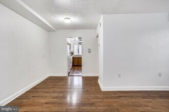 3819 Davis Pl NW-Unit -2 in Washington, DC - Building Photo - Building Photo