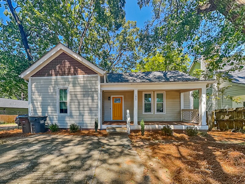 1849 E Farris Ave in East Point, GA - Building Photo