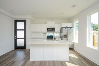 4358 Clover St in Houston, TX - Building Photo - Building Photo