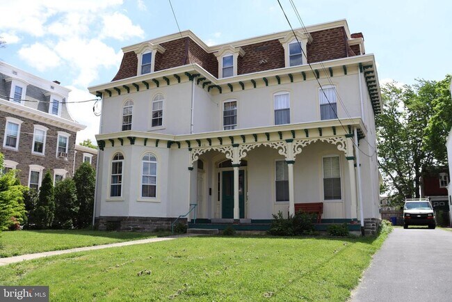 421 Lyceum Ave in Philadelphia, PA - Building Photo - Building Photo