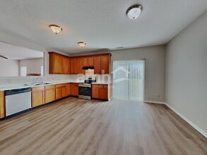 2961 Sentiment Ln in Greenwood, IN - Foto de edificio - Building Photo