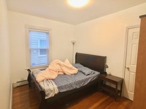 27 Brackett St, Unit 1 in Boston, MA - Building Photo - Building Photo