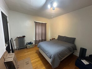 3615 N Pine Grove Ave, Unit 2W in Chicago, IL - Building Photo - Building Photo