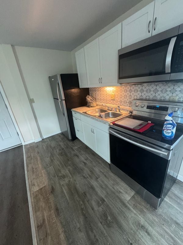 property at 107 W Pulteney St