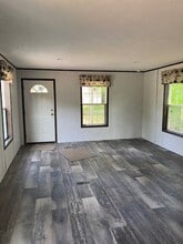 551 Lauschtown Rd in Denver, PA - Building Photo - Building Photo