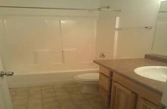 256 W 350 N in Vernal, UT - Building Photo - Building Photo