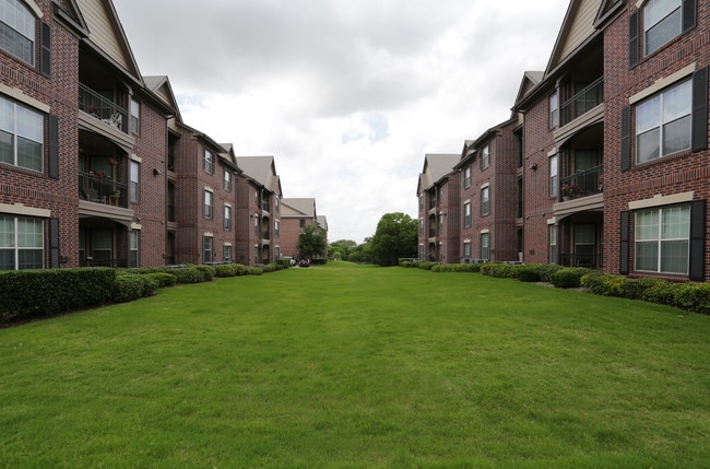 Camden Panther Creek in Frisco, TX - Foto de edificio - Building Photo