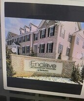 18 Peacock Wy in Princeton, NJ - Building Photo