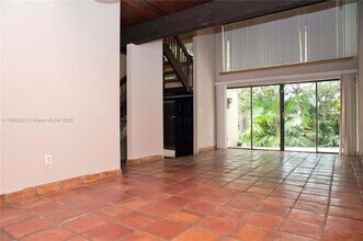 19216 NE 25th Ave in Miami, FL - Building Photo - Building Photo