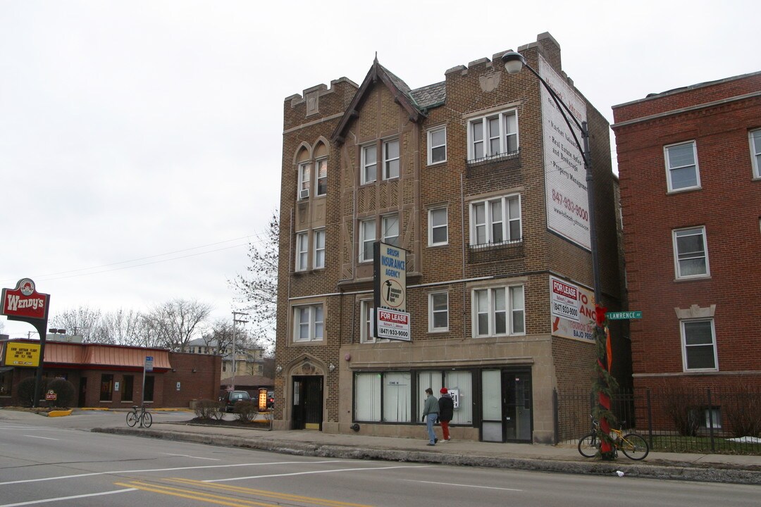 2063 W Lawrence Ave in Chicago, IL - Building Photo