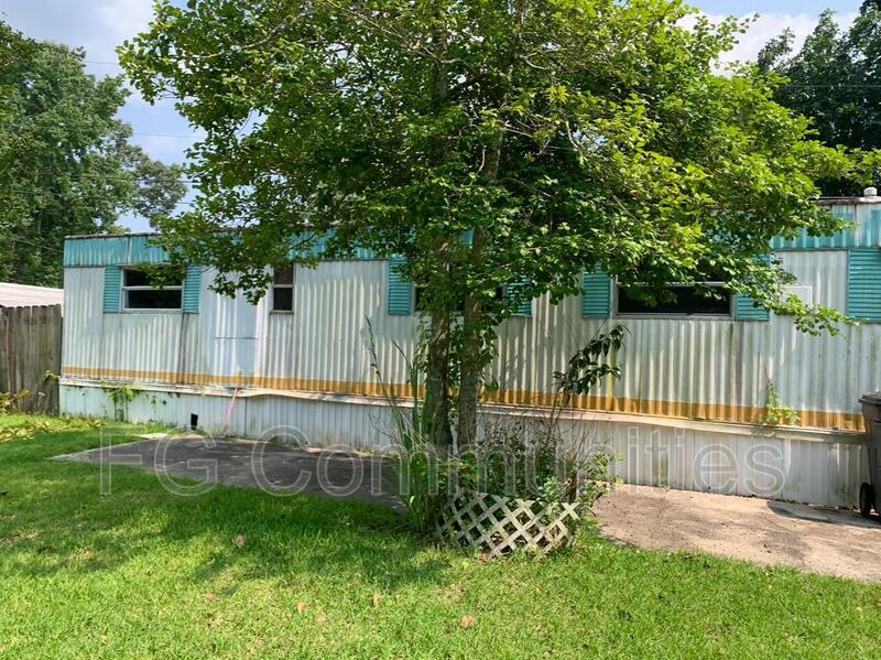8947 Salamander Rd in North Charleston, SC - Building Photo