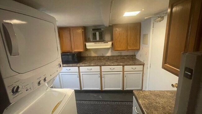 2342 E 13th St in Des Moines, IA - Building Photo - Building Photo