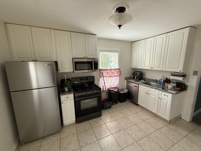 416 Spruce St, Unit 2