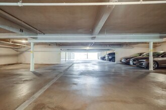 Apartment Complex Near SoFi Stadium in Inglewood, CA - Foto de edificio - Building Photo