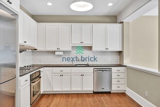 317 Lakeside Ave S in Seattle, WA - Building Photo - Building Photo