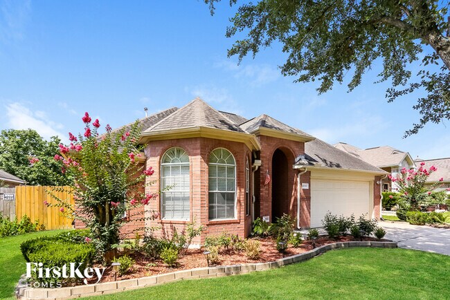 10330 Claybrook Dr in Houston, TX - Foto de edificio - Building Photo