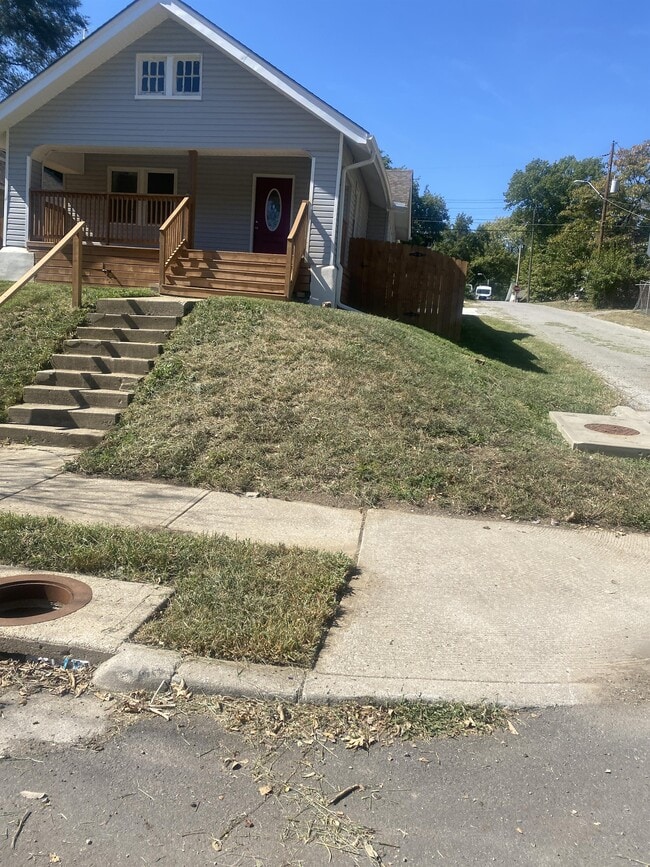 property at 5400 Park Ave