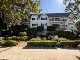 Welcome to 404 San Vicente — Prime Santa M in Santa Monica, CA - Building Photo