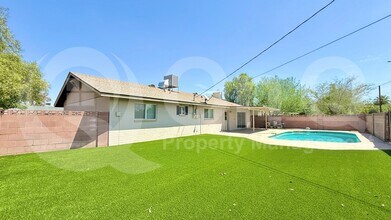 537 E Laguna Dr in Tempe, AZ - Building Photo - Building Photo