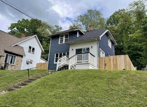 1605 Speedway Ave in Fairmont, WV - Building Photo - Building Photo