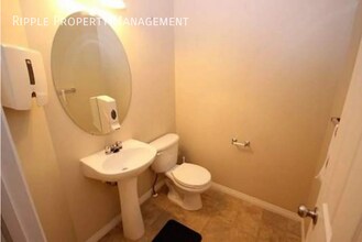 111 111 Tarawood Ln NE in Calgary, AB - Building Photo - Building Photo