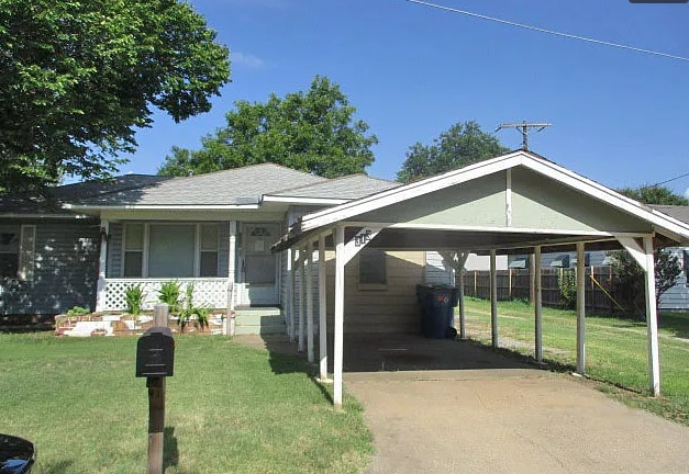 property at 313 N 1st St