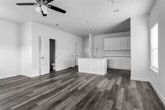 422 N Elliott Ave in Sherman, TX - Building Photo - Building Photo