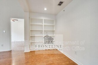 1651 Ascension Bluff Dr in Arlington, TX - Building Photo - Building Photo