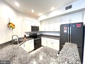 7037 Haycock Rd in Falls Church, VA - Building Photo - Building Photo
