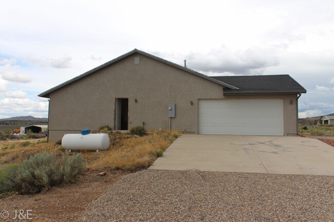 2611 E Village Green Rd in Enoch, UT - Building Photo - Building Photo