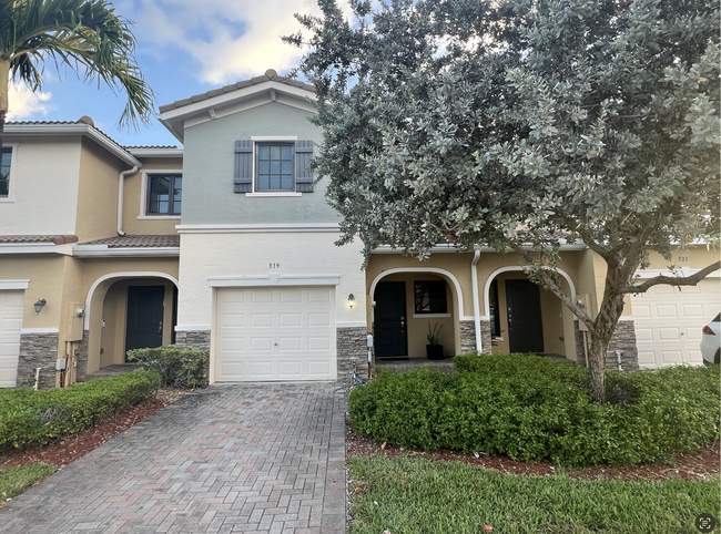 property at 319 NE 194th Ln